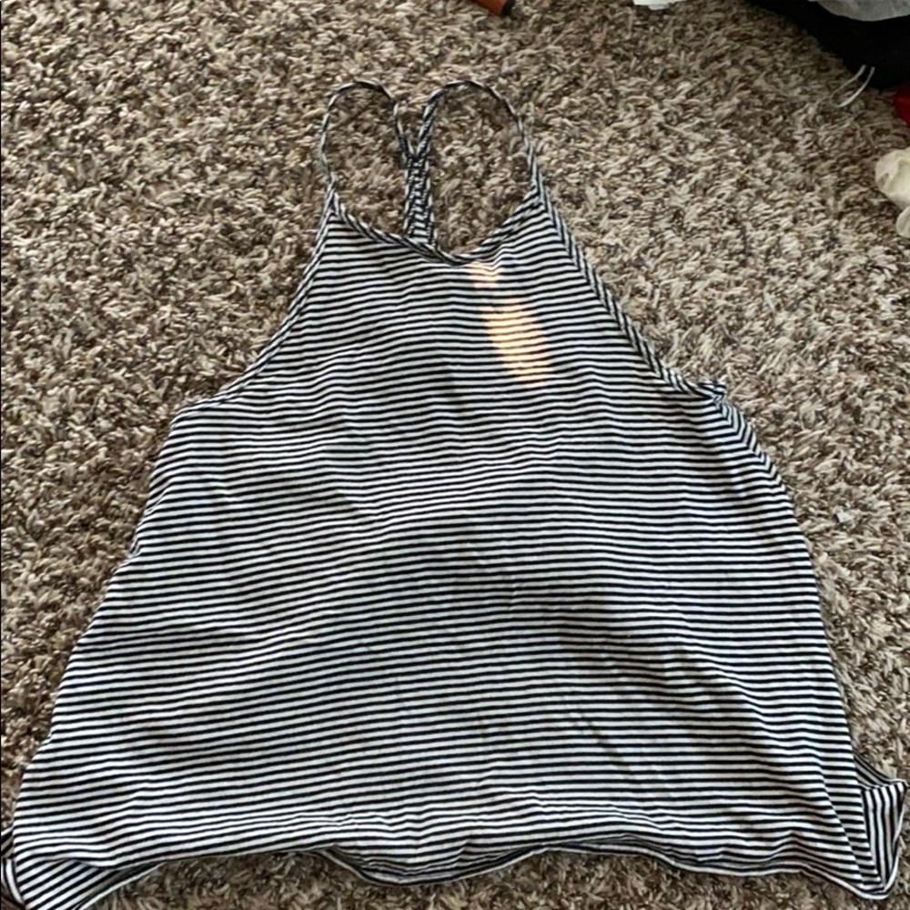 kind of cropped tank top